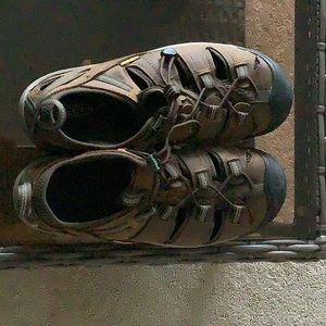 Mens Keen sandal size 10
